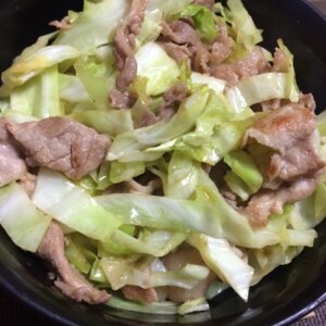 簡単！主人が大好きながっつり甘辛豚キャベツ丼☆